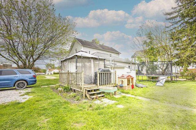 160 N Clayton Street, Centerburg, OH 43011