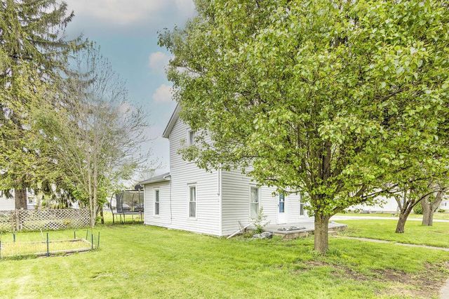 160 N Clayton Street, Centerburg, OH 43011