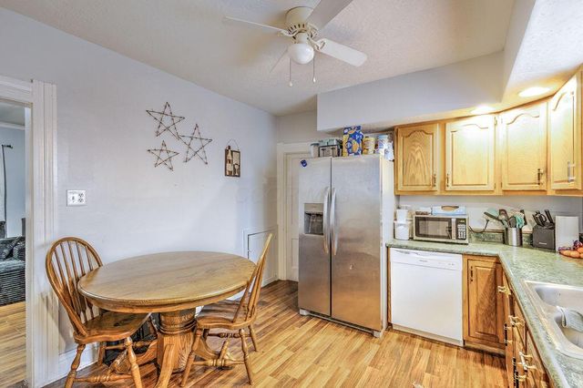 160 N Clayton Street, Centerburg, OH 43011