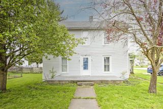 160 N Clayton Street, Centerburg, OH 43011
