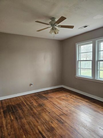 427 N Mcmillan Avenue, Mountain Grove, MO 65711