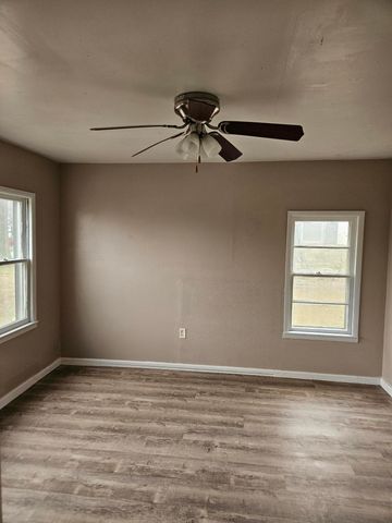 427 N Mcmillan Avenue, Mountain Grove, MO 65711