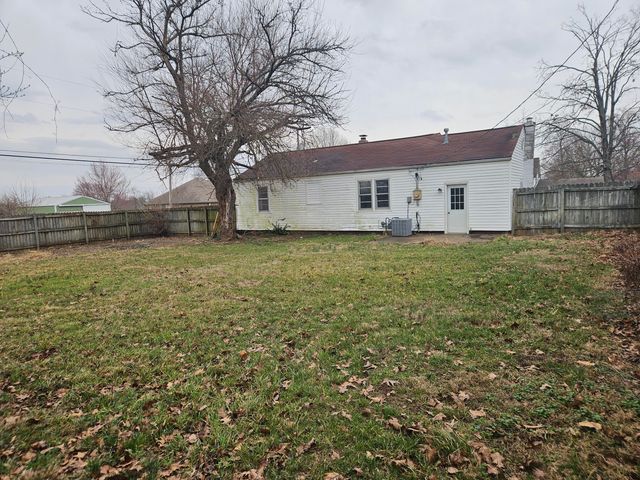 427 N Mcmillan Avenue, Mountain Grove, MO 65711