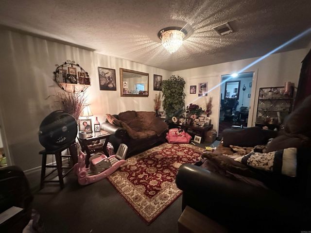 11 School St., Pine Bluff, AR 71602