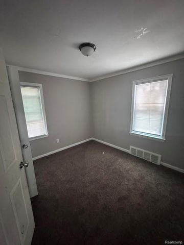 7337 Woodmont Avenue, Detroit, MI 48228