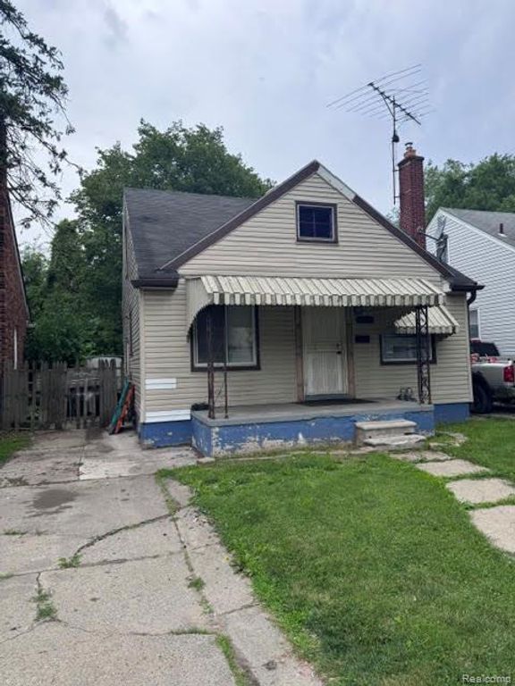 7337 Woodmont Avenue, Detroit, MI 48228