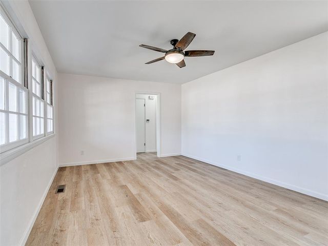 2720 Northampton Place, The Village, OK 73120