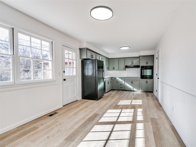 2720 Northampton Place, The Village, OK 73120