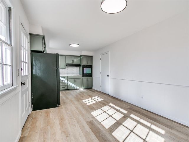 2720 Northampton Place, The Village, OK 73120