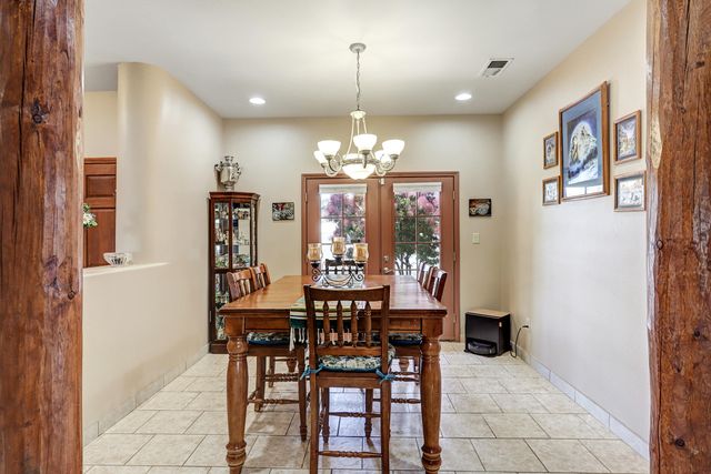 5525 Vera Cruz Road NE, Rio Rancho, NM 87144