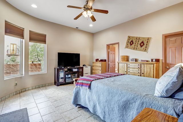 5525 Vera Cruz Road NE, Rio Rancho, NM 87144