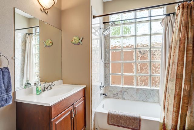5525 Vera Cruz Road NE, Rio Rancho, NM 87144