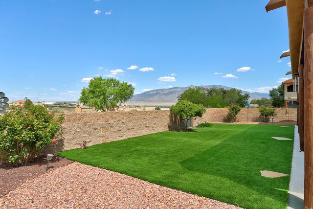 5525 Vera Cruz Road NE, Rio Rancho, NM 87144