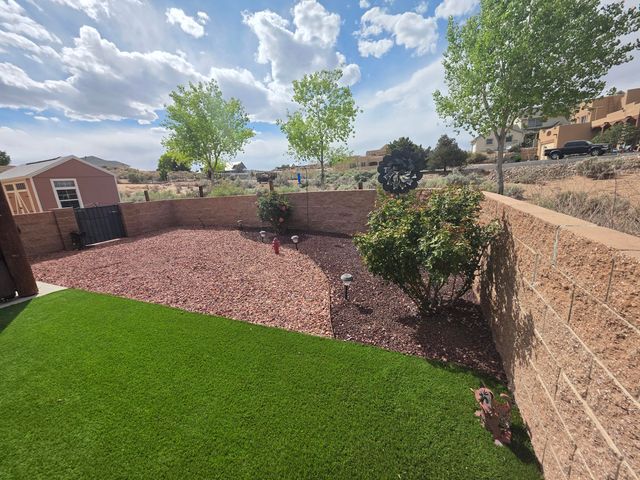 5525 Vera Cruz Road NE, Rio Rancho, NM 87144
