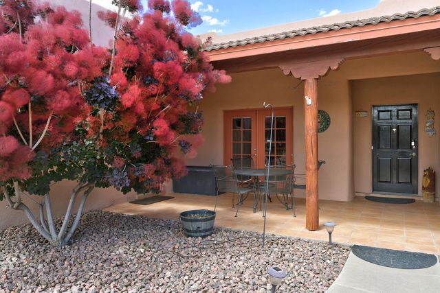 5525 Vera Cruz Road NE, Rio Rancho, NM 87144