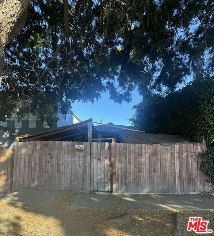 11416 Venice Boulevard, Los Angeles, CA 90066