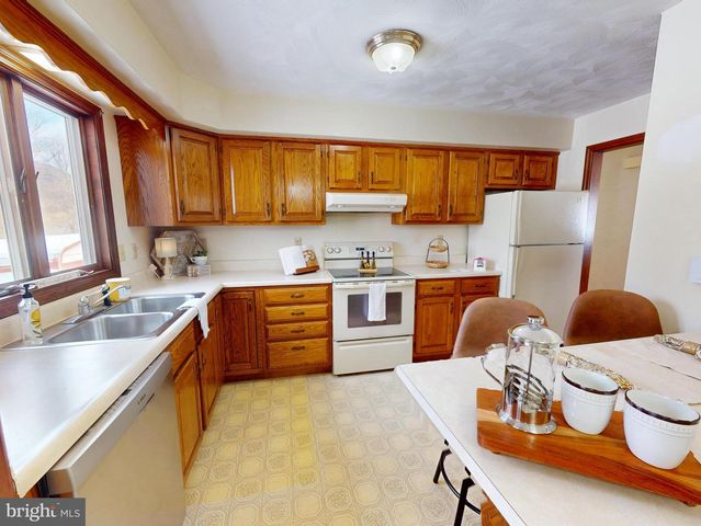 329 E BEAVER ST, Bellefonte, PA 16823