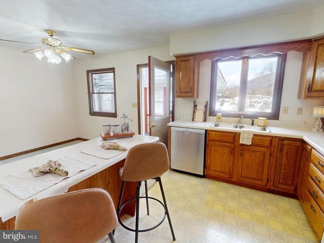 329 E BEAVER ST, Bellefonte, PA 16823