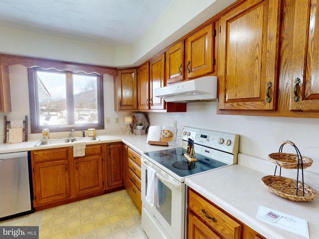 329 E BEAVER ST, Bellefonte, PA 16823