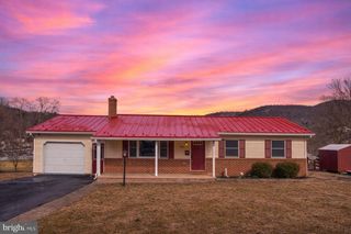 329 E BEAVER ST, Bellefonte, PA 16823