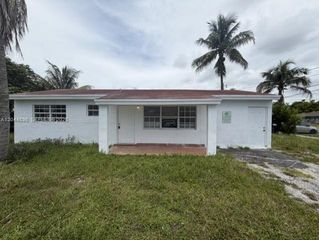 2115 SW 50th Avenue, West Park, FL 33023