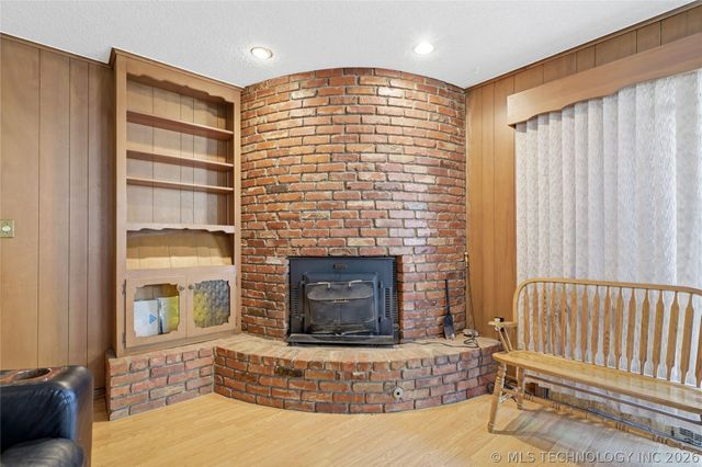 10628 E 18th Street, Tulsa, OK 74128