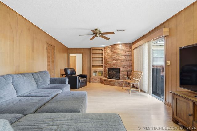 10628 E 18th Street, Tulsa, OK 74128