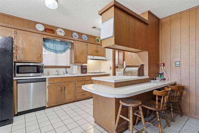 10628 E 18th Street, Tulsa, OK 74128