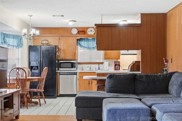 10628 E 18th Street, Tulsa, OK 74128