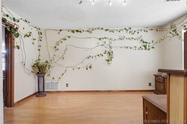 10628 E 18th Street, Tulsa, OK 74128