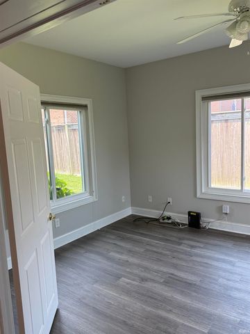 5844 Flagstone Drive, Evansville, IN 47711