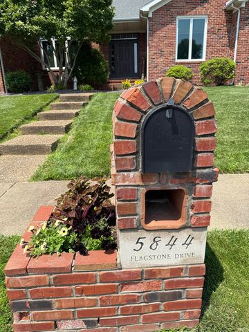 5844 Flagstone Drive, Evansville, IN 47711