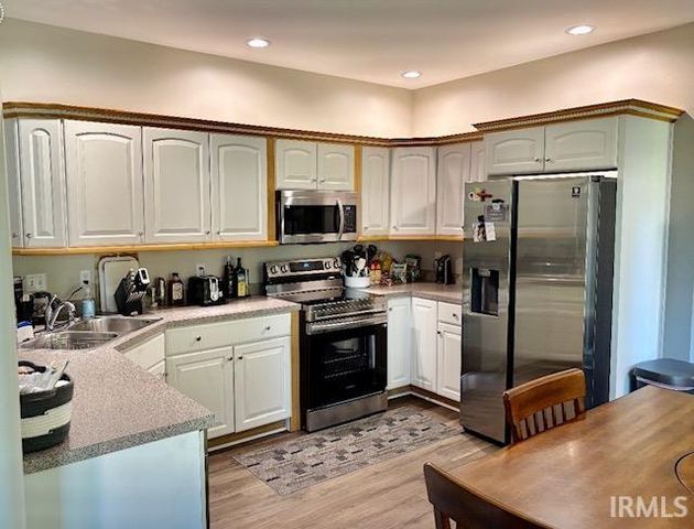 5844 Flagstone Drive, Evansville, IN 47711