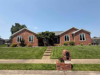 5844 Flagstone Drive, Evansville, IN 47711