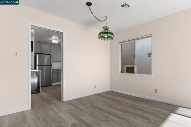 650 Hillsborough St, Oakland, CA 94606