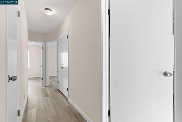 650 Hillsborough St, Oakland, CA 94606