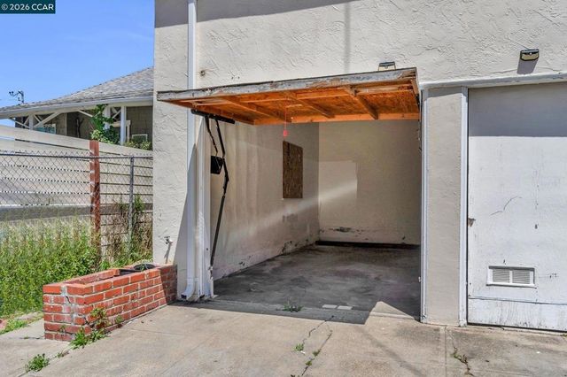 650 Hillsborough St, Oakland, CA 94606