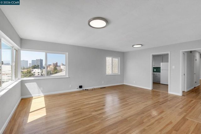 650 Hillsborough St, Oakland, CA 94606