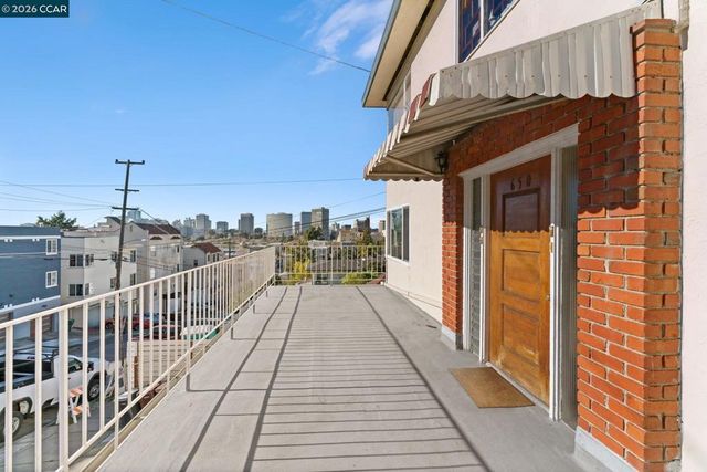 650 Hillsborough St, Oakland, CA 94606