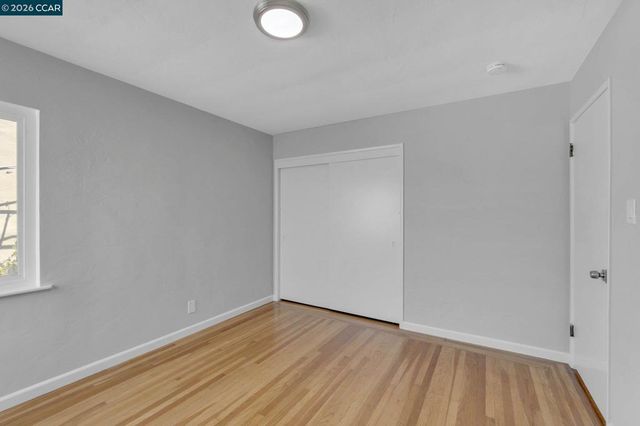 650 Hillsborough St, Oakland, CA 94606