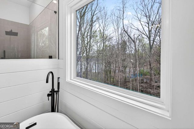 6220 Eagle Court, Gainesville, GA 30506