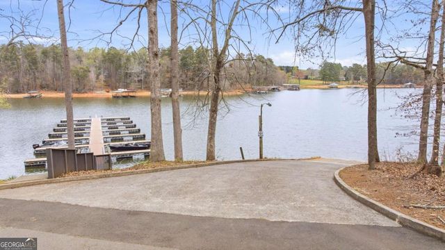 6220 Eagle Court, Gainesville, GA 30506