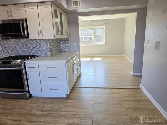 192 Evergreen Road 7B, Edison, NJ 08837