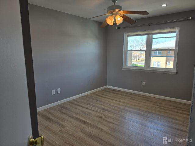 192 Evergreen Road 7B, Edison, NJ 08837