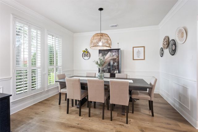 430 Overlook Drive, Friendswood, TX 77546