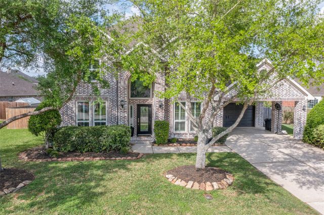 430 Overlook Drive, Friendswood, TX 77546