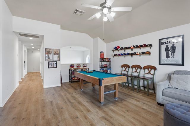 430 Overlook Drive, Friendswood, TX 77546