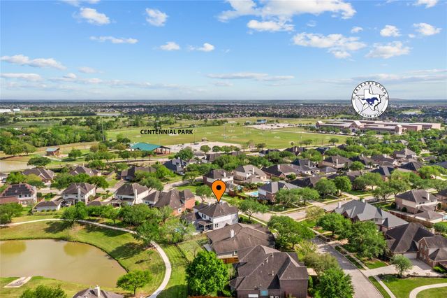 430 Overlook Drive, Friendswood, TX 77546