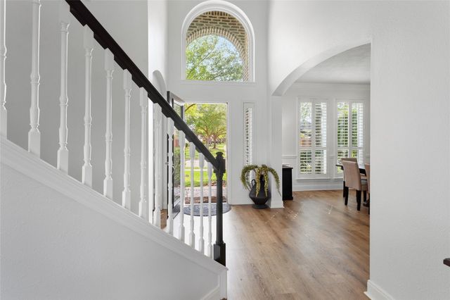 430 Overlook Drive, Friendswood, TX 77546