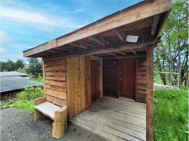 0 Flanagan Rd, Coos Bay, OR 97420